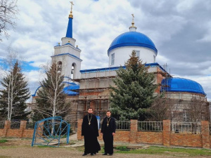 Благочинный Матвеево-Курганского района посетил Покровский храм с. Анастасиевка с рабочим визитом