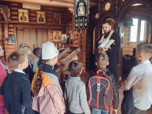 Ученики 2 класса ростовской школы №65 побывали на экскурсии в храме святого благоверного князя Александра Невского