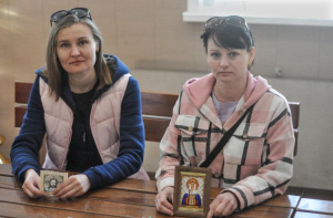 В здании воскресной школы храма праведных Иоакима и Анны г. Ростова-на-Дону состоялся кружок по бисероплетению