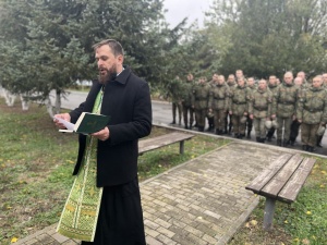 Благочинный Аксайского округа совершил молебен в военной части