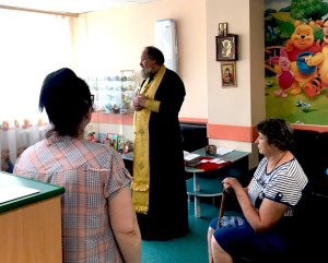 В Областной детской больнице совершён молебен о здравии больных детей