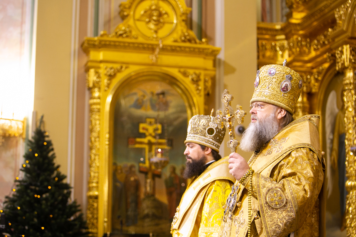 Глава Донской митрополии совершил молебное пение на новолетие в Ростовском кафедральном соборе