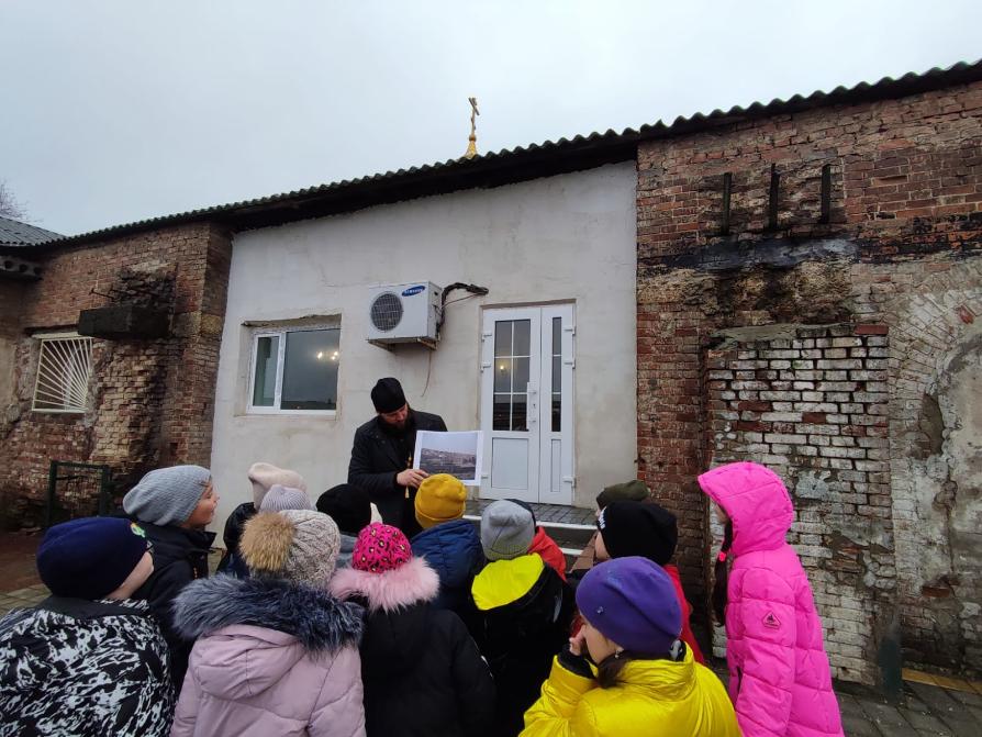 В Князь-Владимирском храме г. Ростова-на-Дону состоялась экскурсия для учеников начальных классов