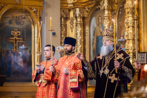 В канун Недели 3-й по Пасхе Глава Донской митрополии совершил всенощное бдение в Ростовском кафедральном соборе