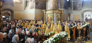 Викарий Ростовской епархии молитвенно принял участие в богослужении в Донском монастыре Москвы 
