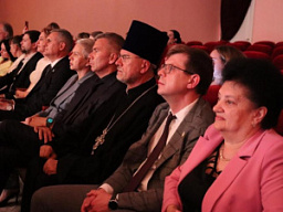 Настоятель Троицкого храма г. Батайска принял участие в торжественном мероприятии, посвященном 60-летнему юбилею Дома культуры «Русь» г. Батайска