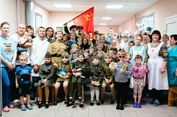 Елисаветинское сестричество провело праздничную акцию в детской больнице г.Таганрога