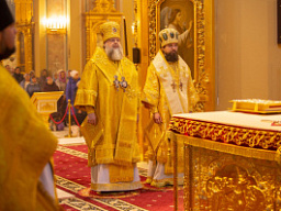 В Неделю 23-ю по Пятидесятнице Глава Донской митрополии совершил Божественную литургию в Ростовском кафедральном соборе
