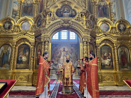 В Неделю 3-ю по Пасхе епископ Таганрогский Артемий совершил Божественную литургию в Ростовском кафедральном соборе