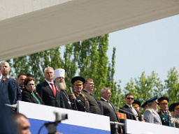 Митрополит Ростовский и Новочеркасский Меркурий посетил парад в честь 77-летия Великой Победы