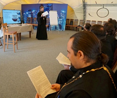 Преподаватель Донской Духовной семинарии провел ряд занятий на ежегодном пастырском семинаре Волгодонской епархии