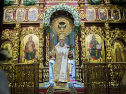 Глава Донской митрополии совершил Божественную литургию в ростовском Троицком храме на ул. Международной
