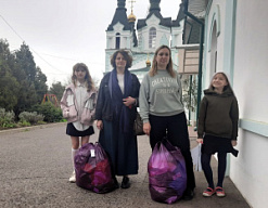 Троицкий храм г. Ростова-на-Дону оказал вещевую помощь многодетным семьям и инвалидам по зрению